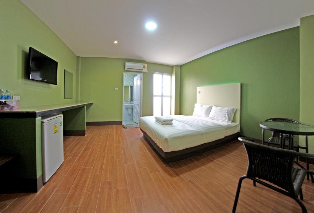 Central Park Hotel Sing Buri Eksteriør billede
