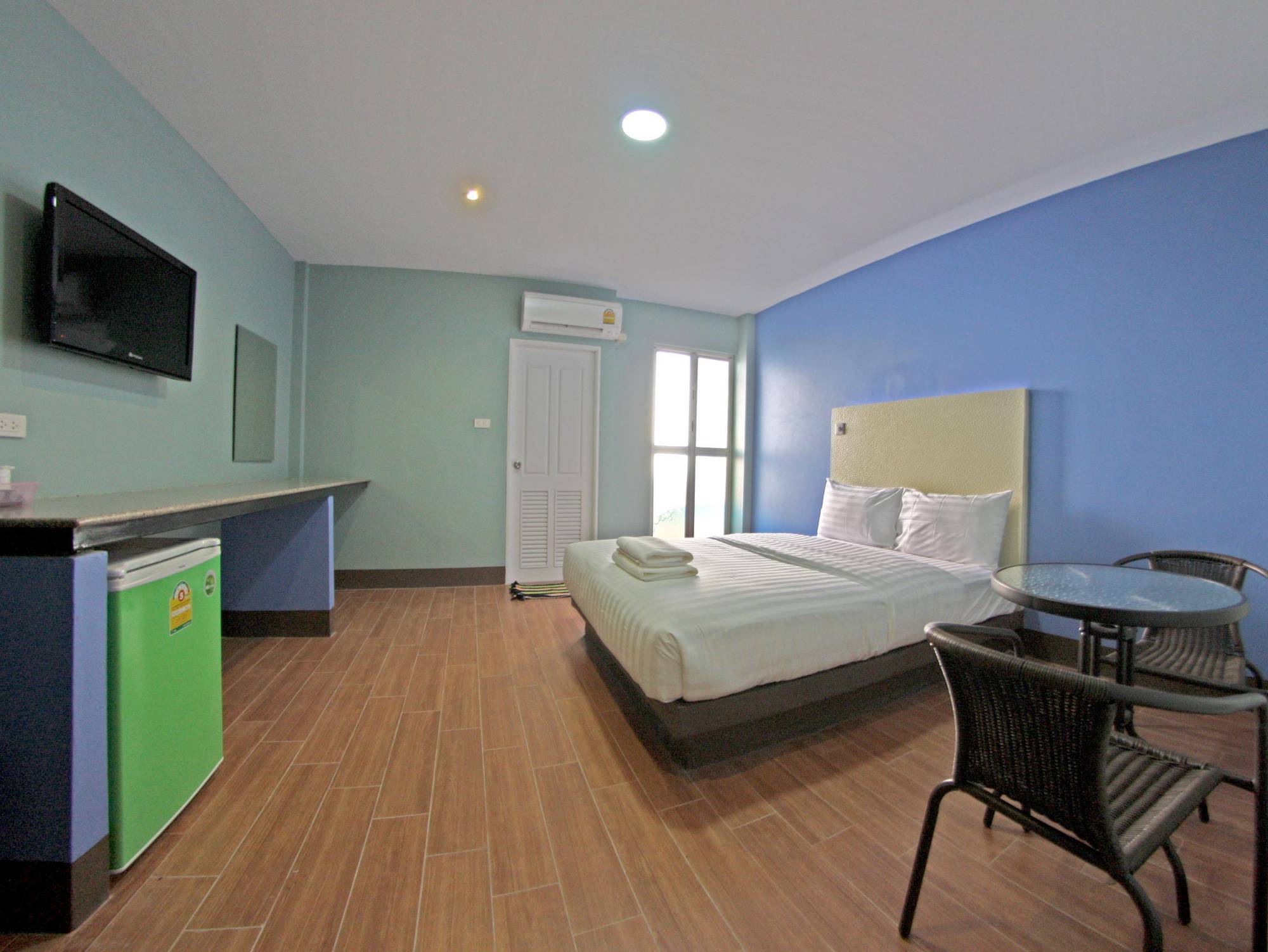 Central Park Hotel Sing Buri Eksteriør billede