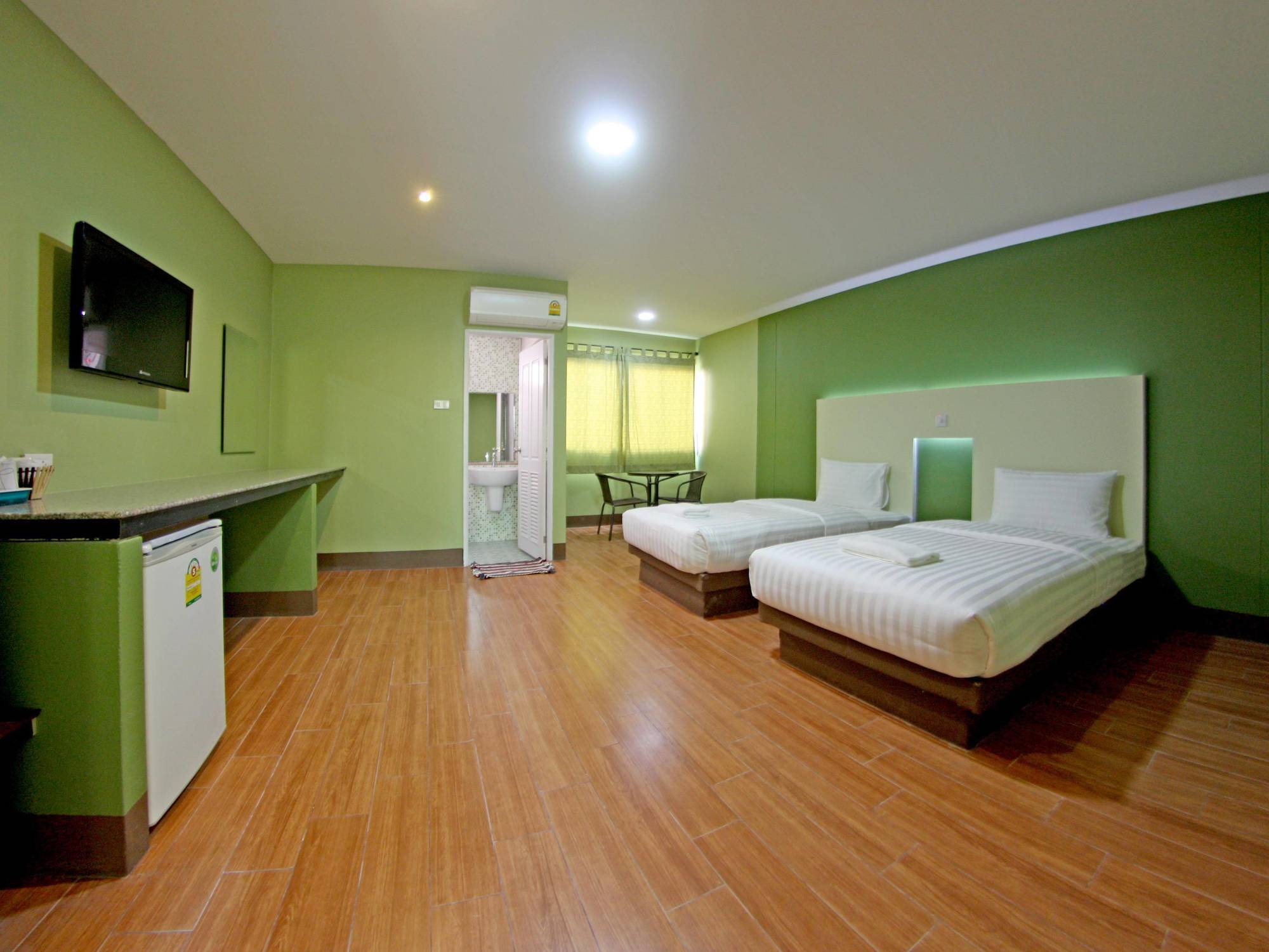 Central Park Hotel Sing Buri Eksteriør billede